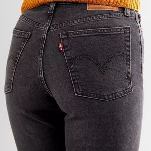 Levi’s Wedgie Icon High-Rise Jeans